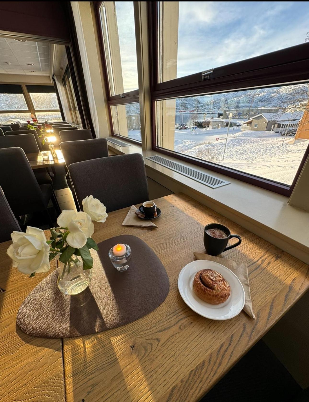 Hotell Maritim Skjervoy Extérieur photo